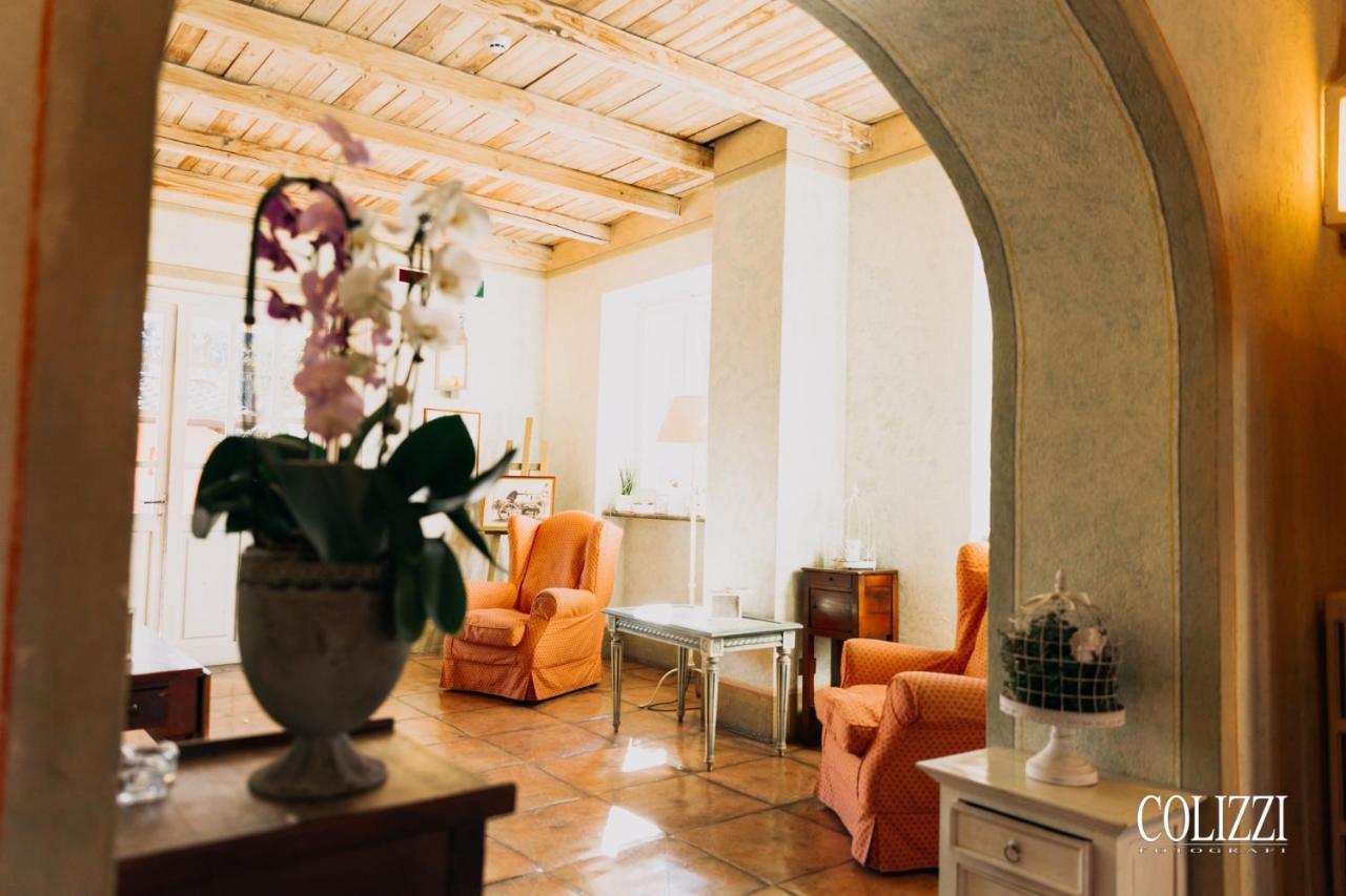Hotel La Locanda Dei Ciocca Grottaferrata Buitenkant foto