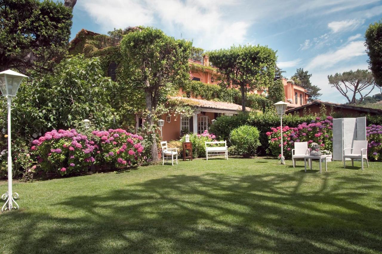 Hotel La Locanda Dei Ciocca Grottaferrata Buitenkant foto